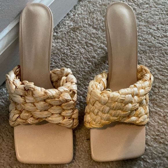 Shoes - Straw heels